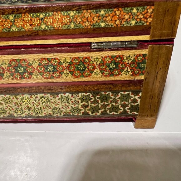 Khatam Wood Marquetry Box, Large Trinket - Picture 11 of 16